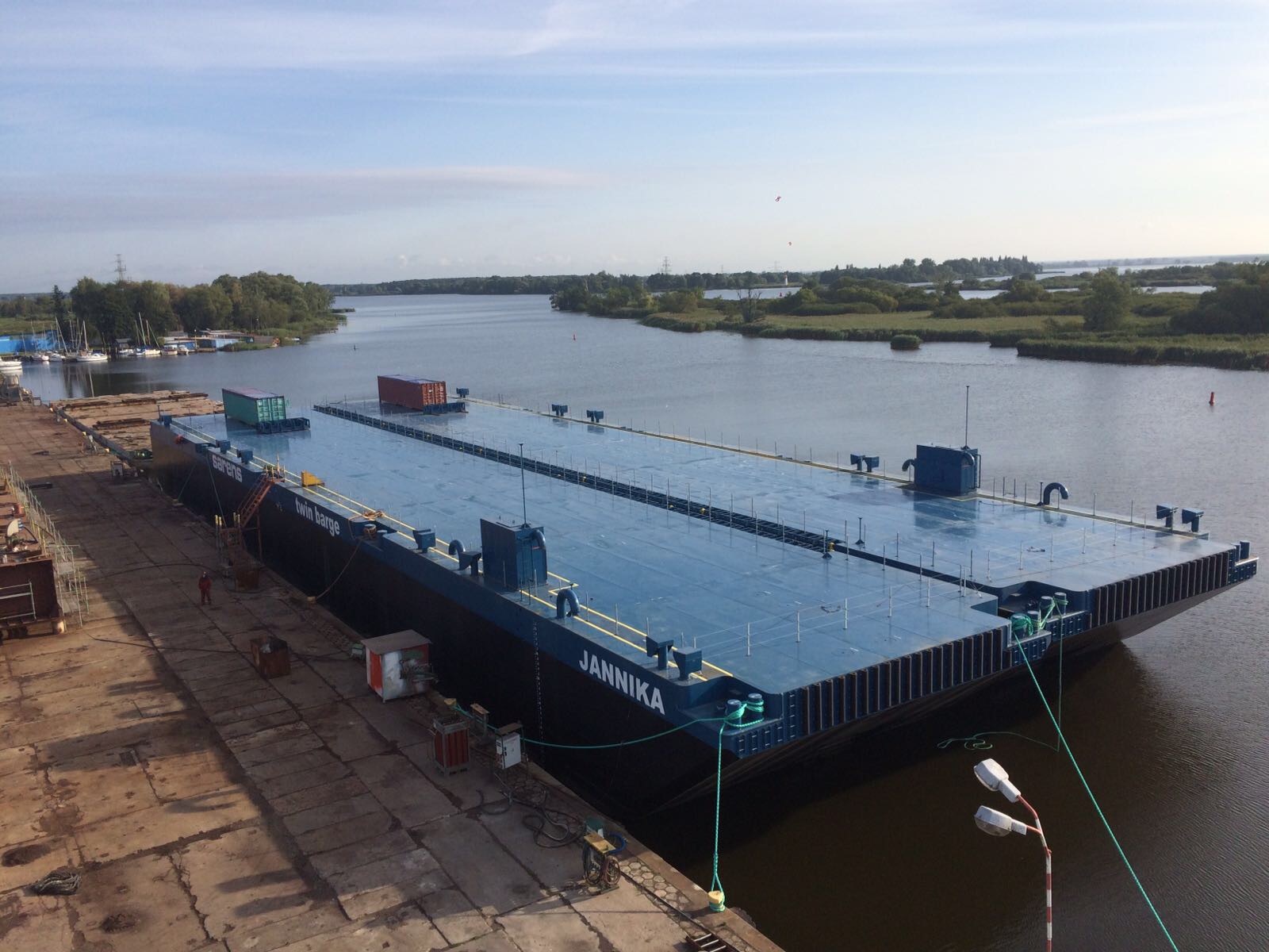 Neptune completes delivery of twinbarges to Sarens Neptune completes delivery of twinbarges to Sarens